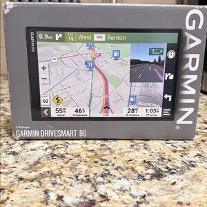 Garmin DriveSmart 86 GPS - Black and Gray